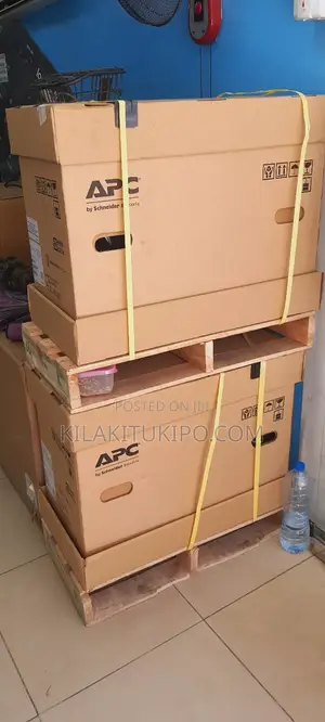 Smart UPS C 3000va