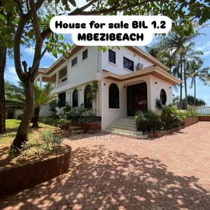 5bdrm House in Mbezi Estate, Kinondoni for sale