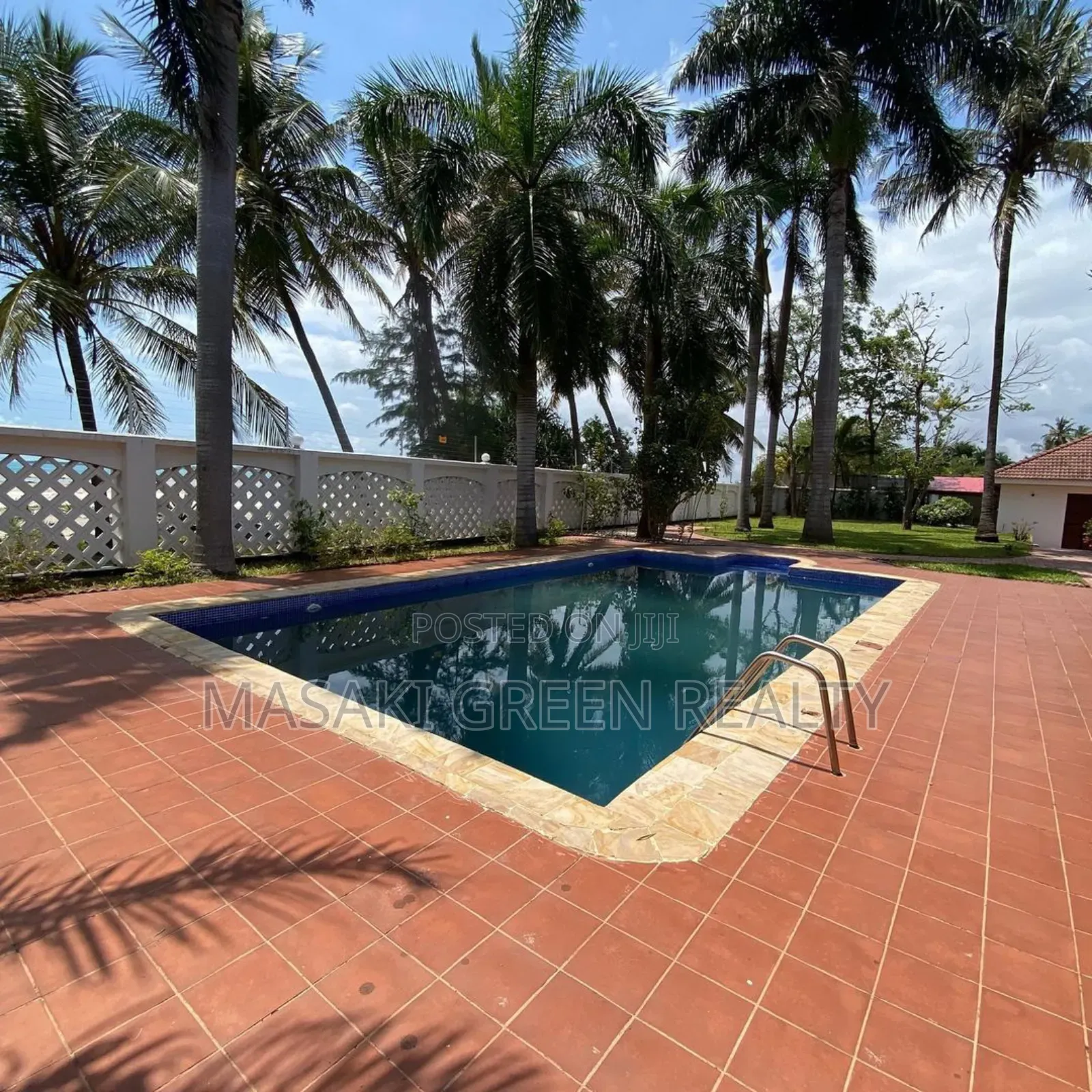 5bdrm House in Mbezi Estate, Kinondoni for sale