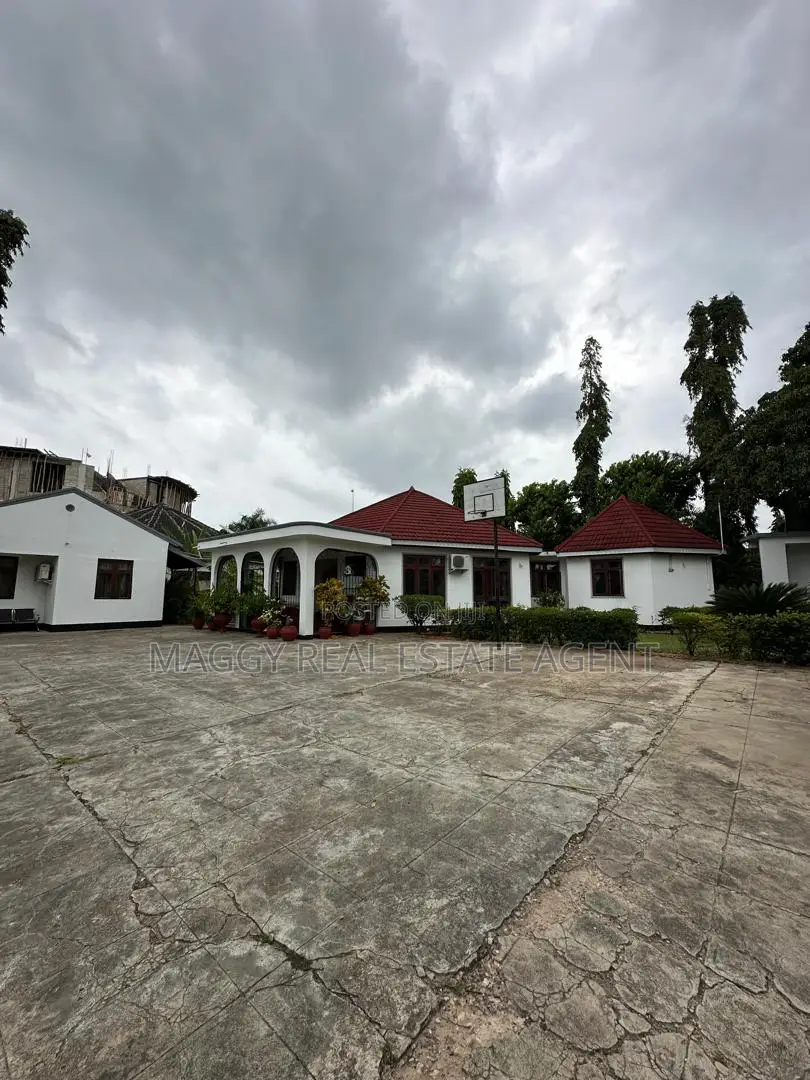 4bdrm House in Bahari Beach, Kunduchi for rent