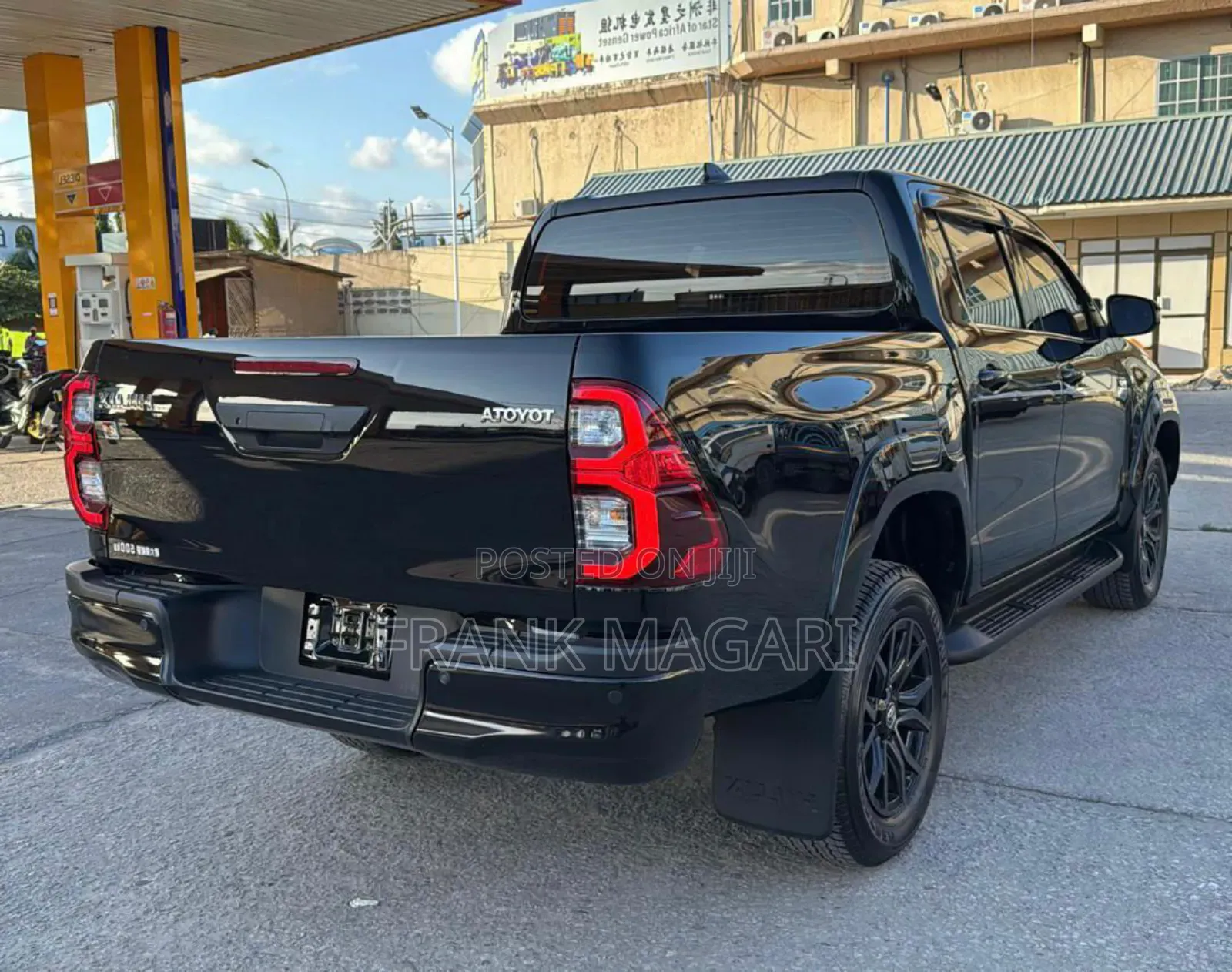 Toyota Hilux 2022 Black