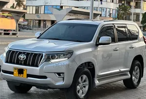 Toyota Land Cruiser Prado 2019 Silver