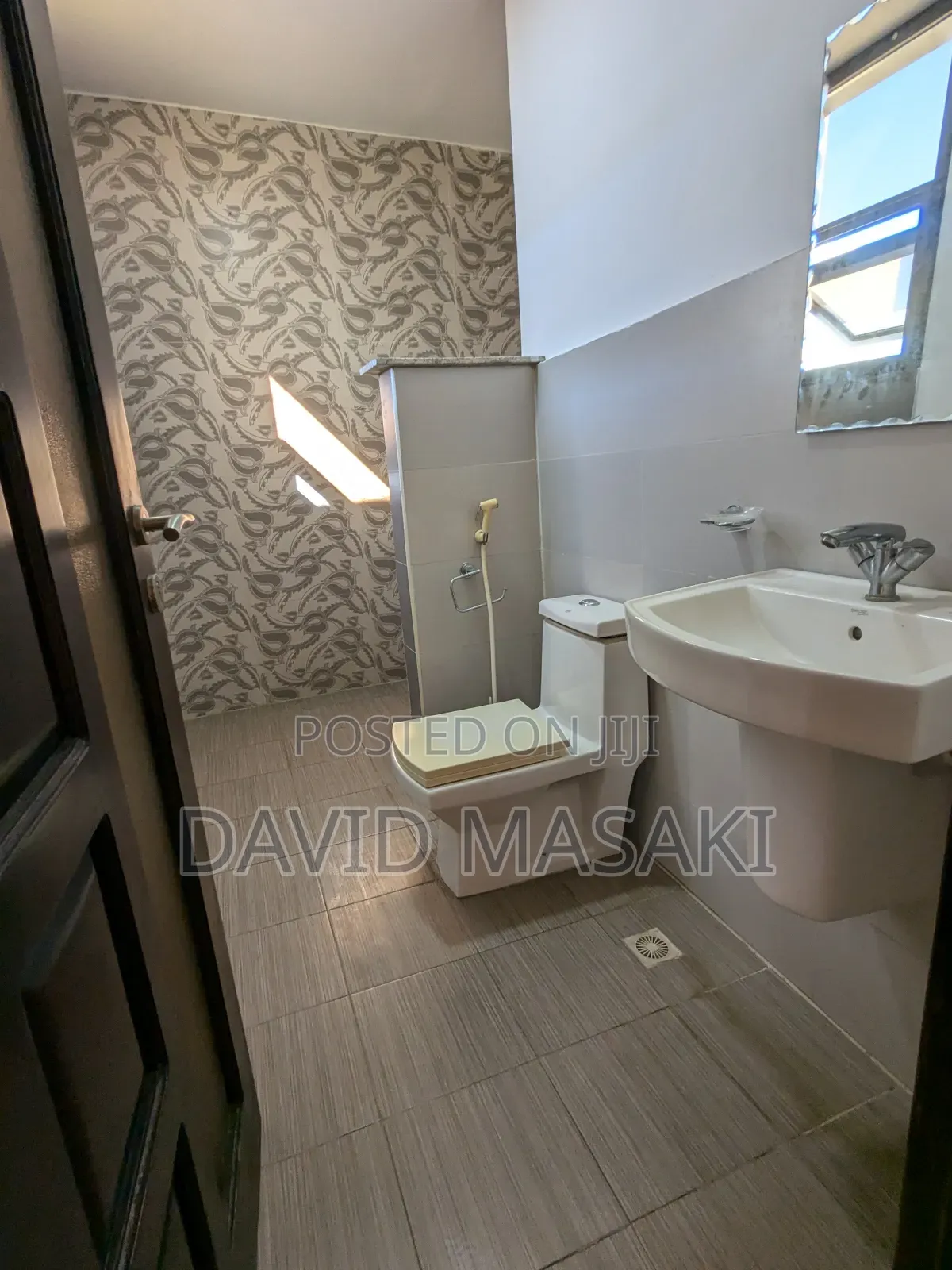 Furnished 5bdrm Villa in Villas, Masaki for rent