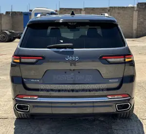 New Jeep Grand Cherokee Summit Reserve 4x4 2023 Gray