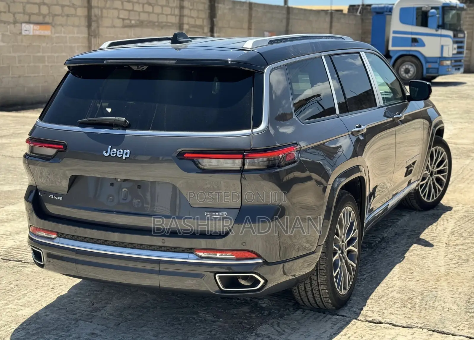 New Jeep Grand Cherokee Summit Reserve 4x4 2023 Gray