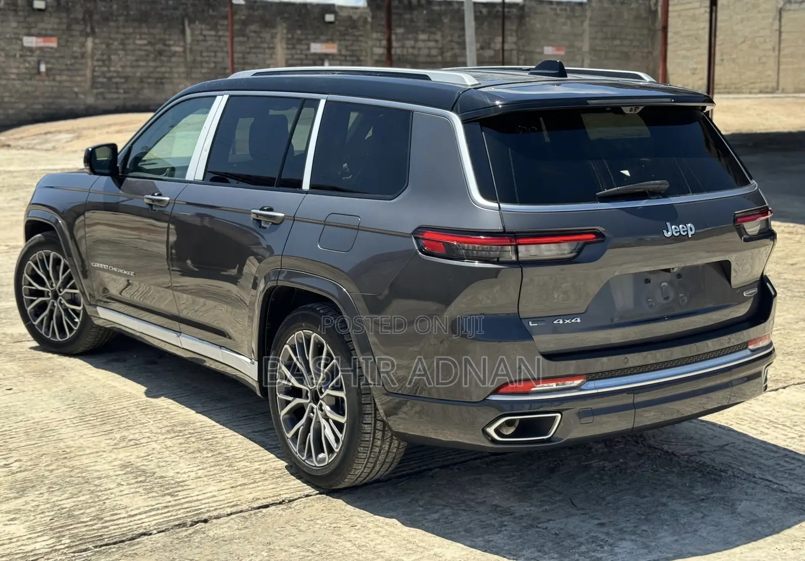 New Jeep Grand Cherokee Summit Reserve 4x4 2023 Gray