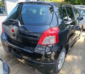 Toyota Vitz 2006 Black