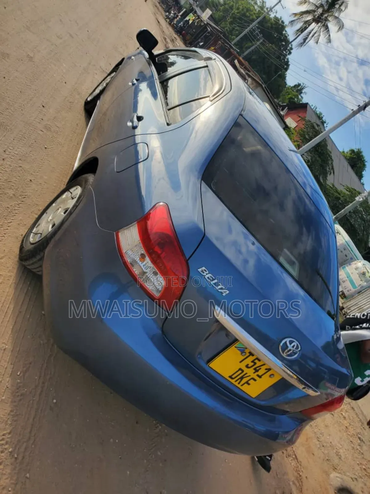 Toyota Belta 2005 Blue