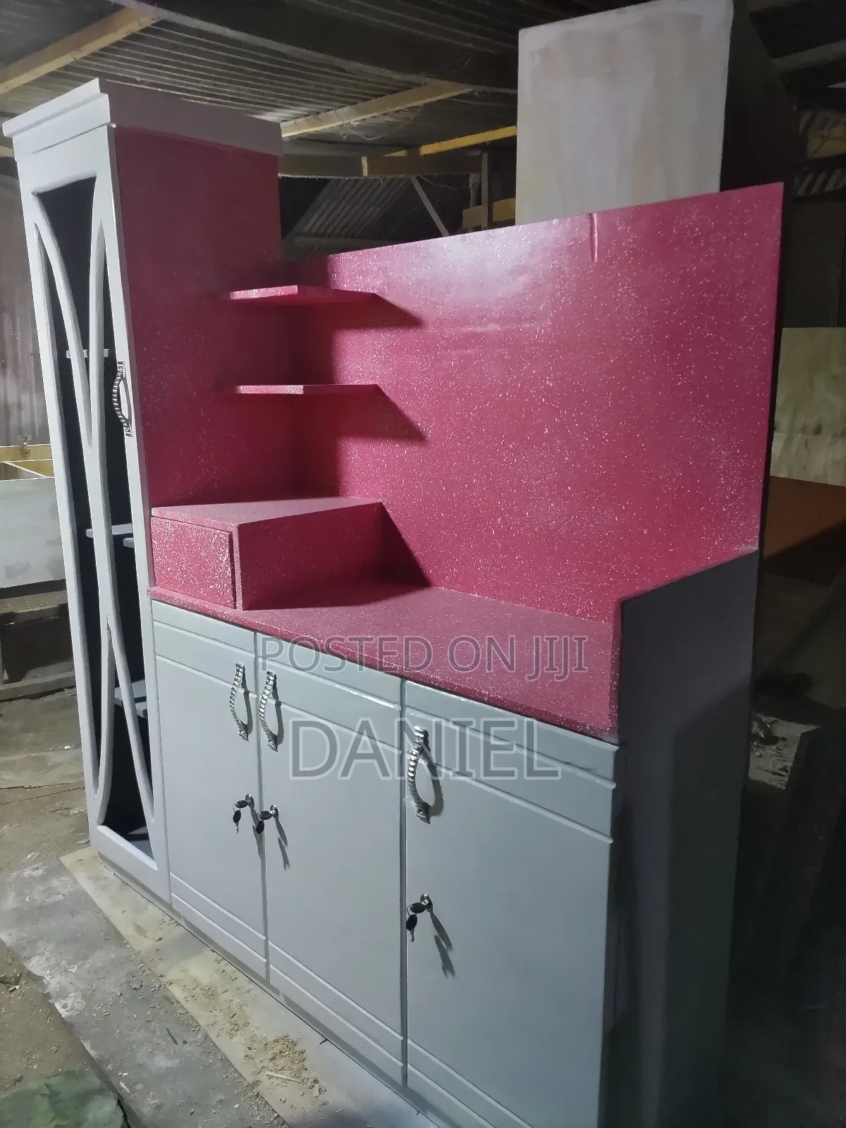 Kitchen Carbinate L Shape Rangi Nyeupe Na Pink 4 Doors