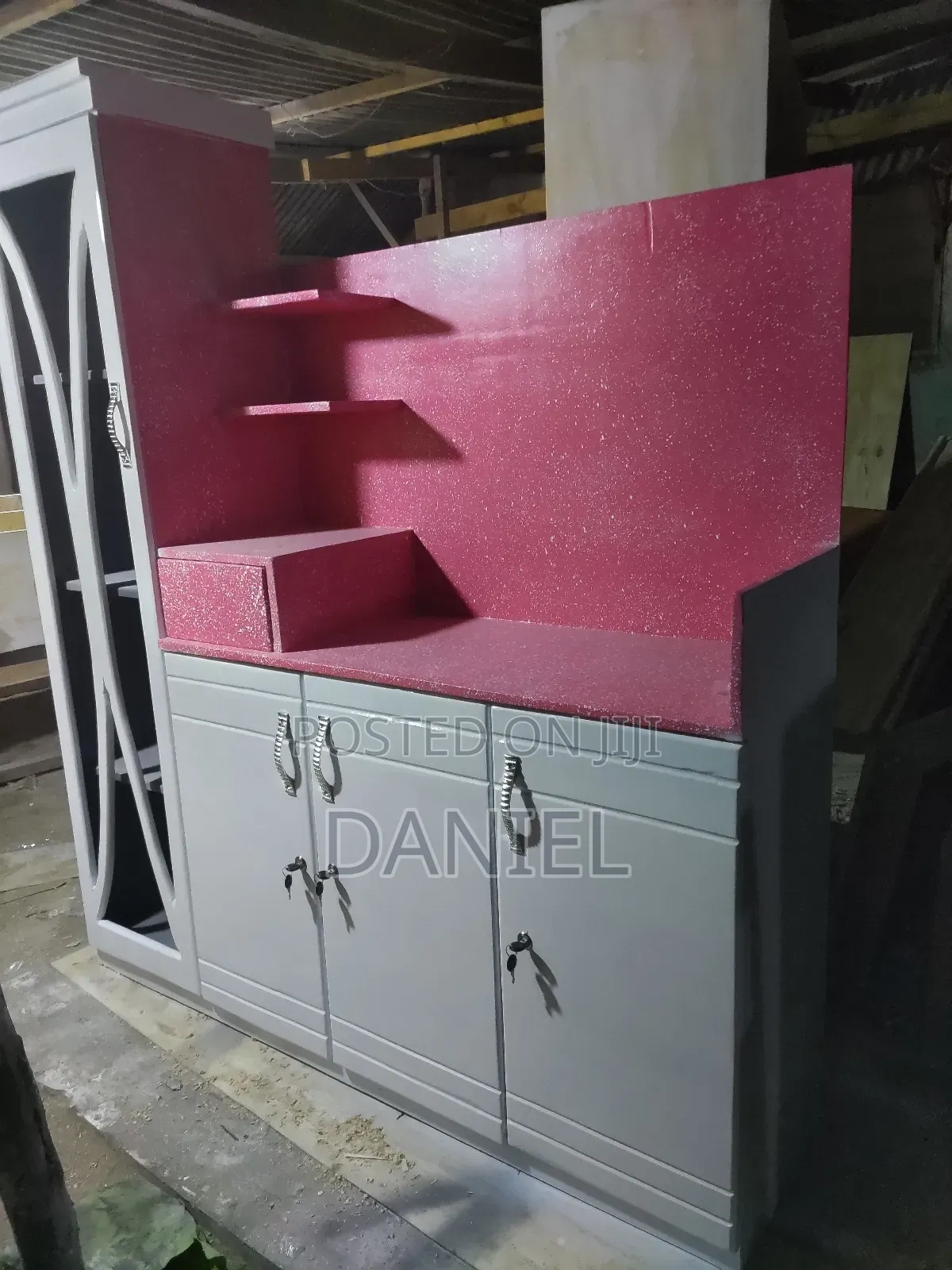 Kitchen Carbinate L Shape Rangi Nyeupe Na Pink 4 Doors