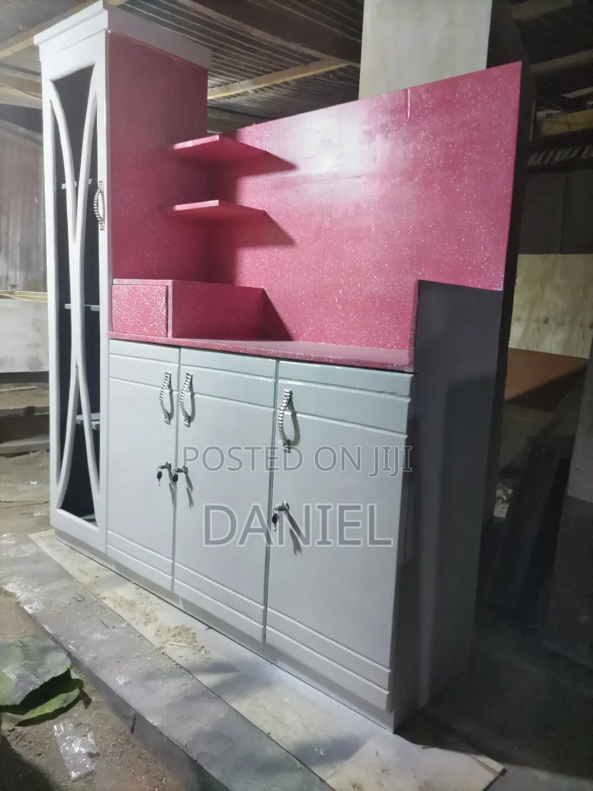 Kitchen Carbinate L Shape Rangi Nyeupe Na Pink 4 Doors