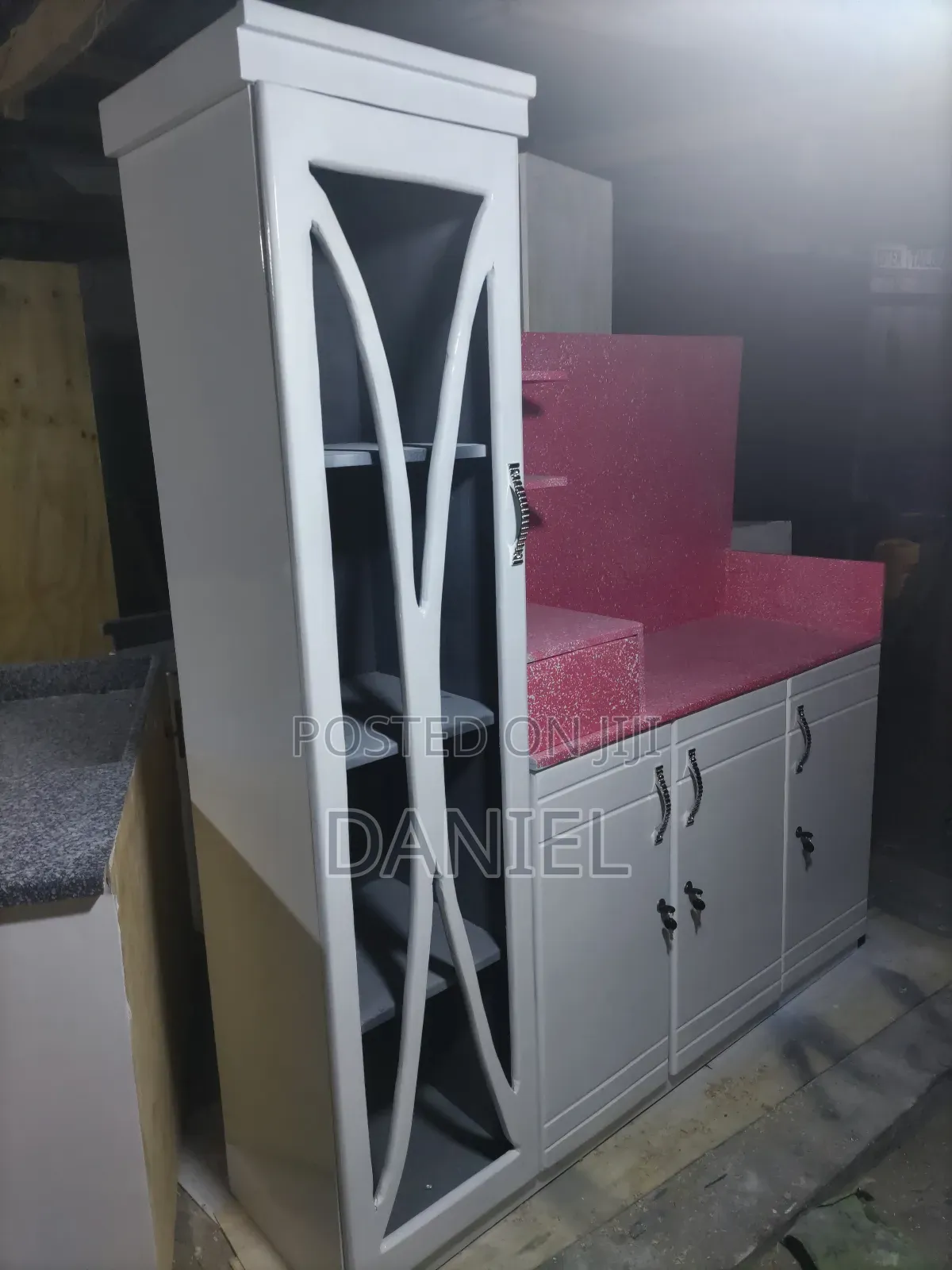Kitchen Carbinate L Shape Rangi Nyeupe Na Pink 4 Doors