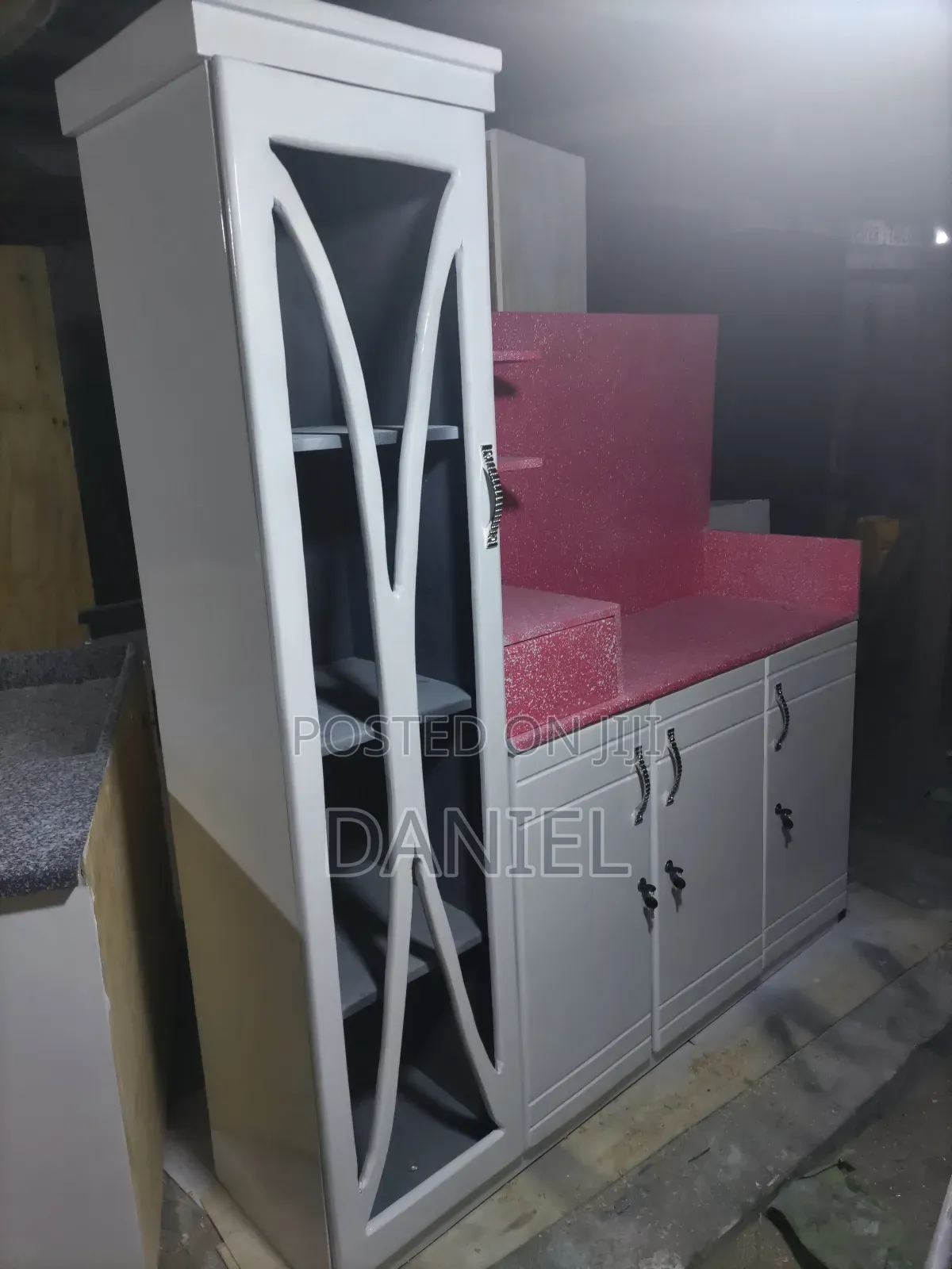 Kitchen Carbinate L Shape Rangi Nyeupe Na Pink 4 Doors