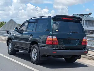 Toyota Land Cruiser Prado 2000 Green