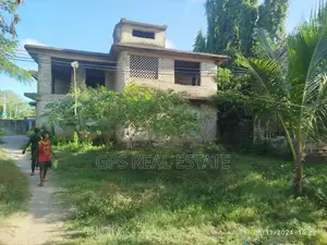 5bdrm House in Msasani, Kinondoni for sale