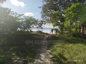 5bdrm House in Msasani, Kinondoni for sale