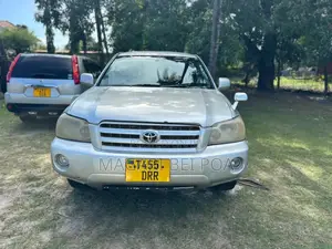 Toyota Kluger 2004 Silver