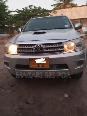 Toyota Fortuner 2013 Silver