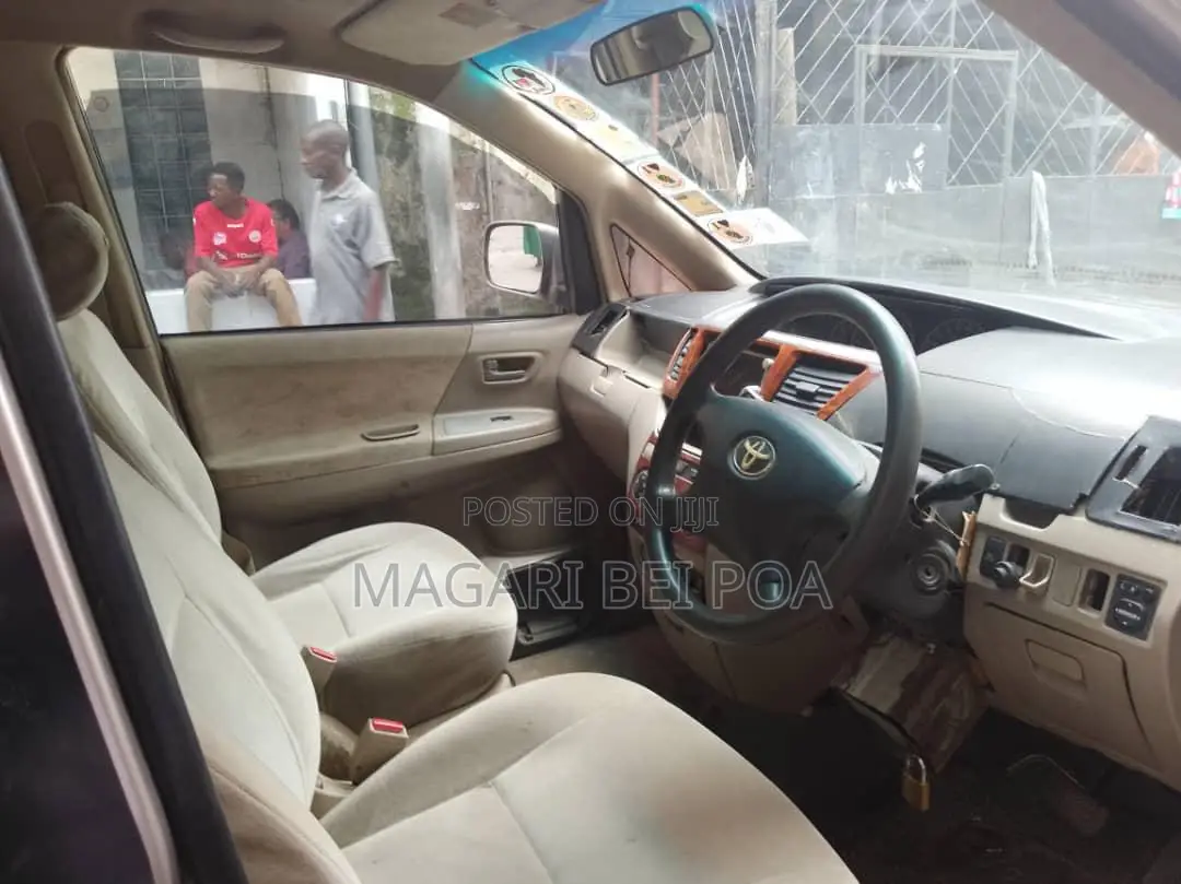 Toyota Kluger 2004 Black