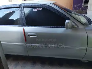 Toyota Cresta 2000 Silver