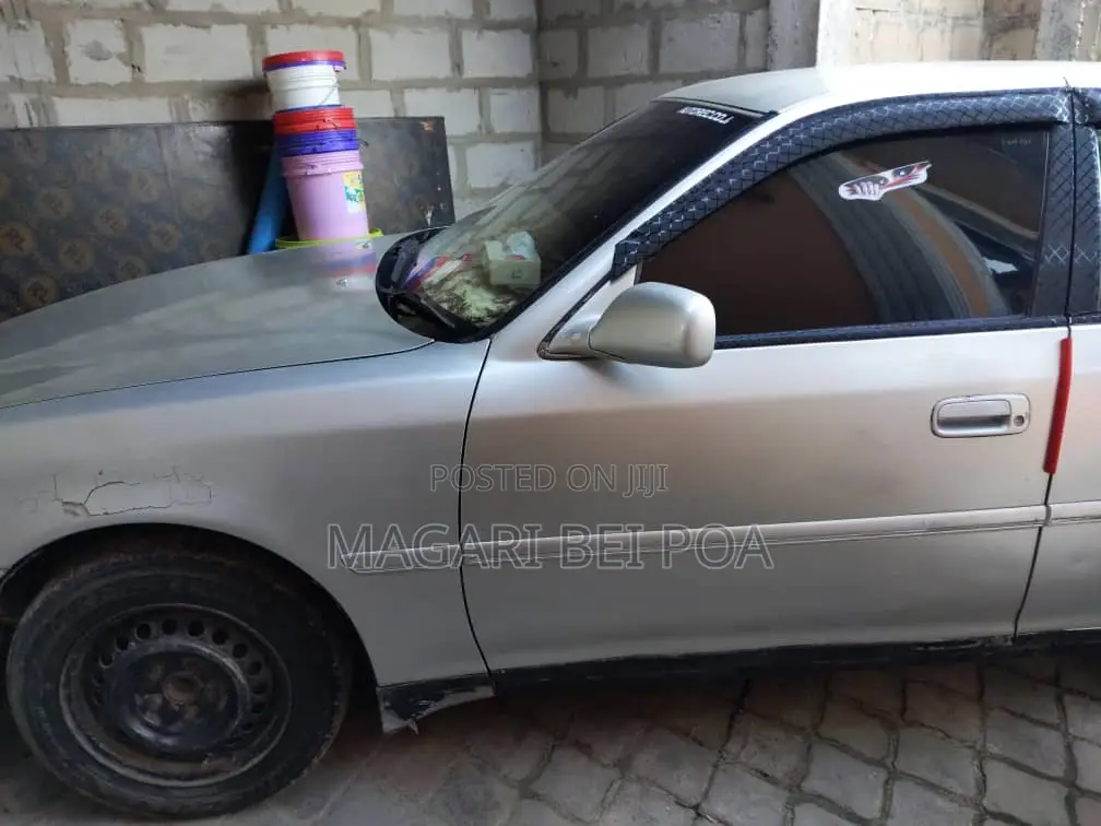Toyota Cresta 2000 Silver