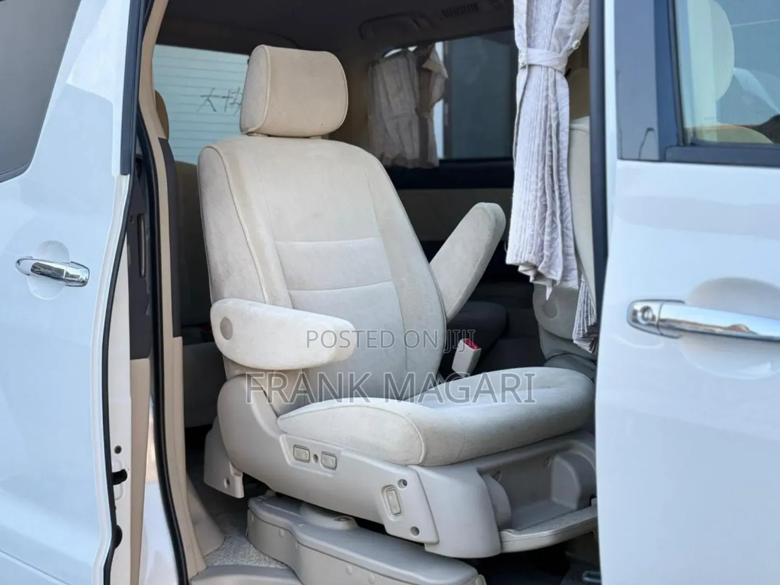 Toyota Alphard 2.4 Petrol AWD 2006 White