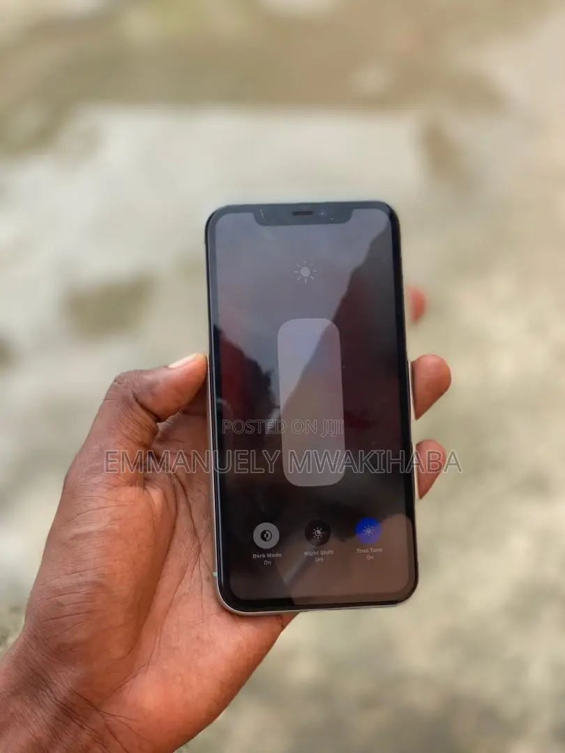 Apple iPhone 11 64 GB
