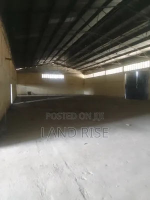 Warehouse With Yard