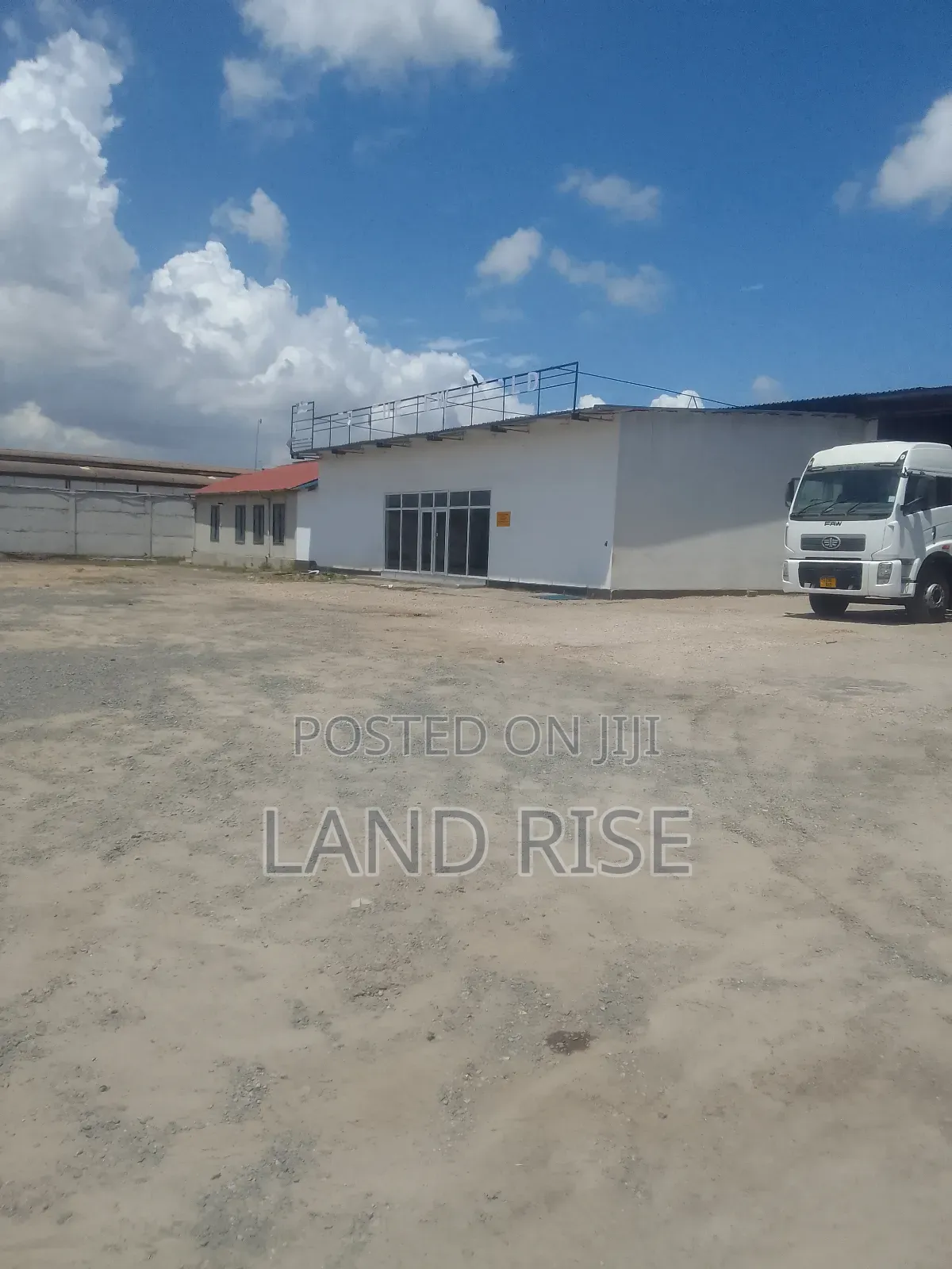 Warehouse With Yard