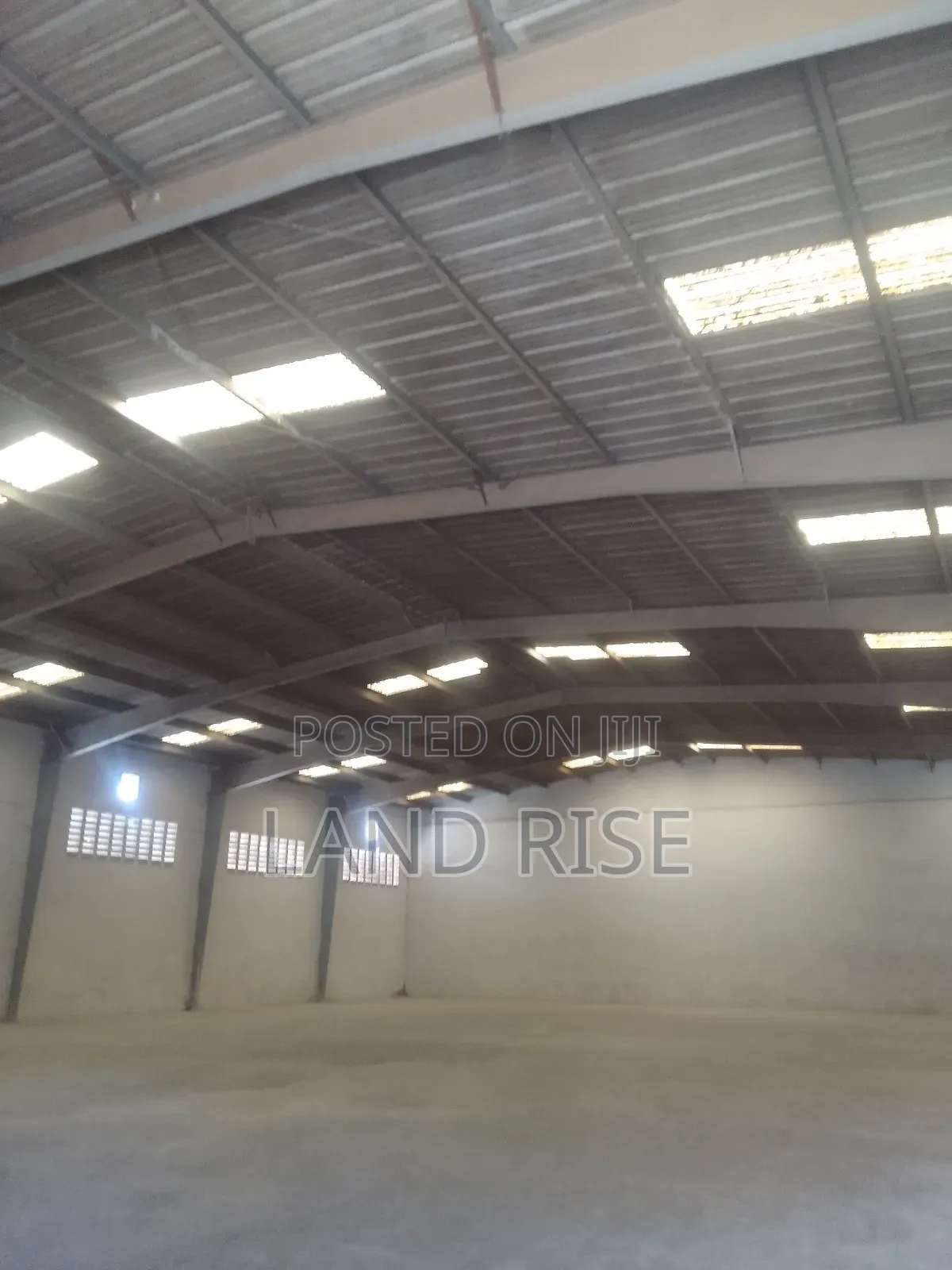 1000 SQM in Tazara