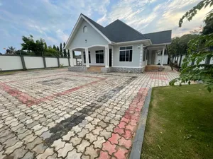 3bdrm House in Boko Magengeni, Kunduchi for rent