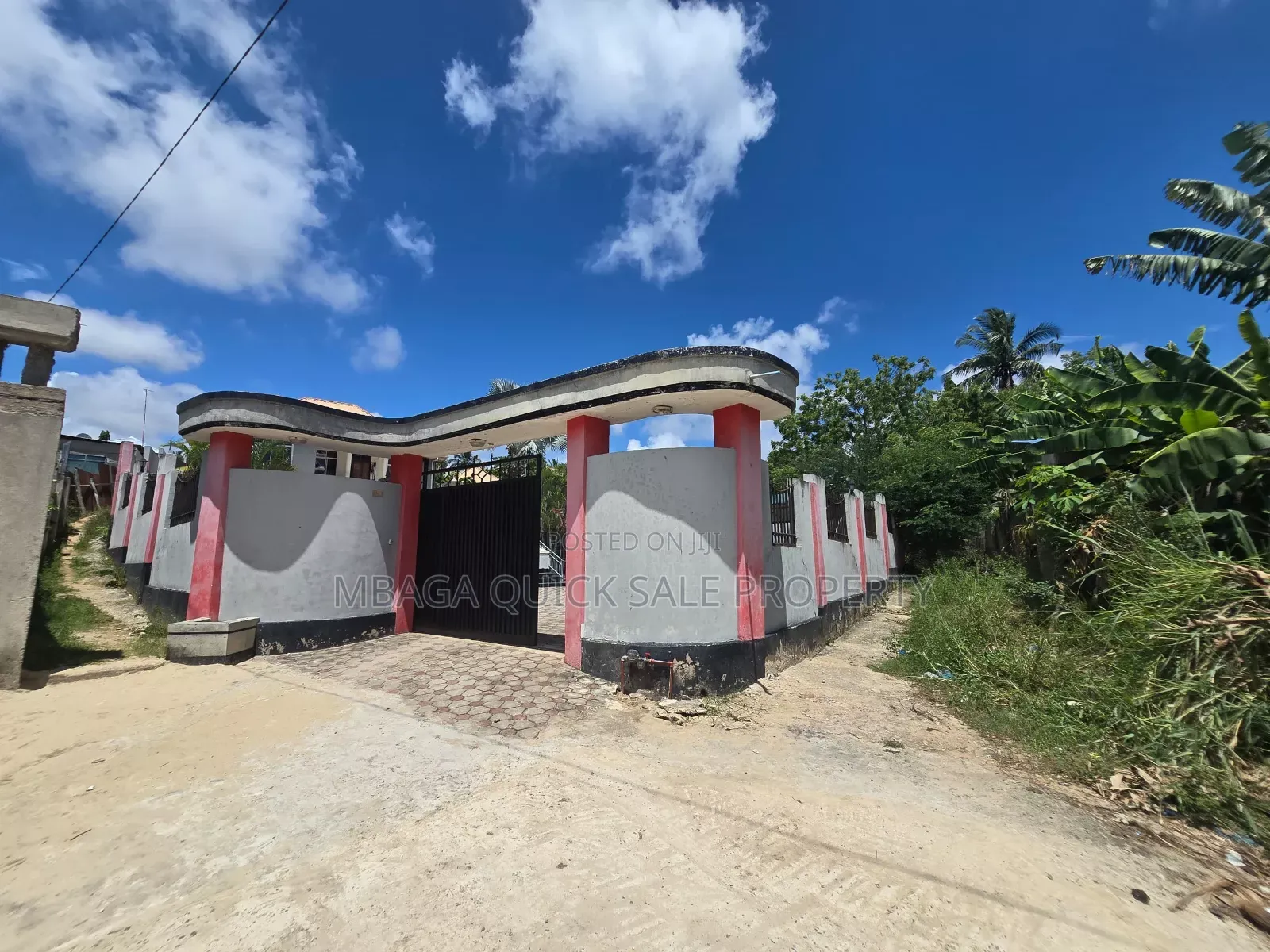 3bdrm House in Salasala Kinzudi, Kunduchi for sale