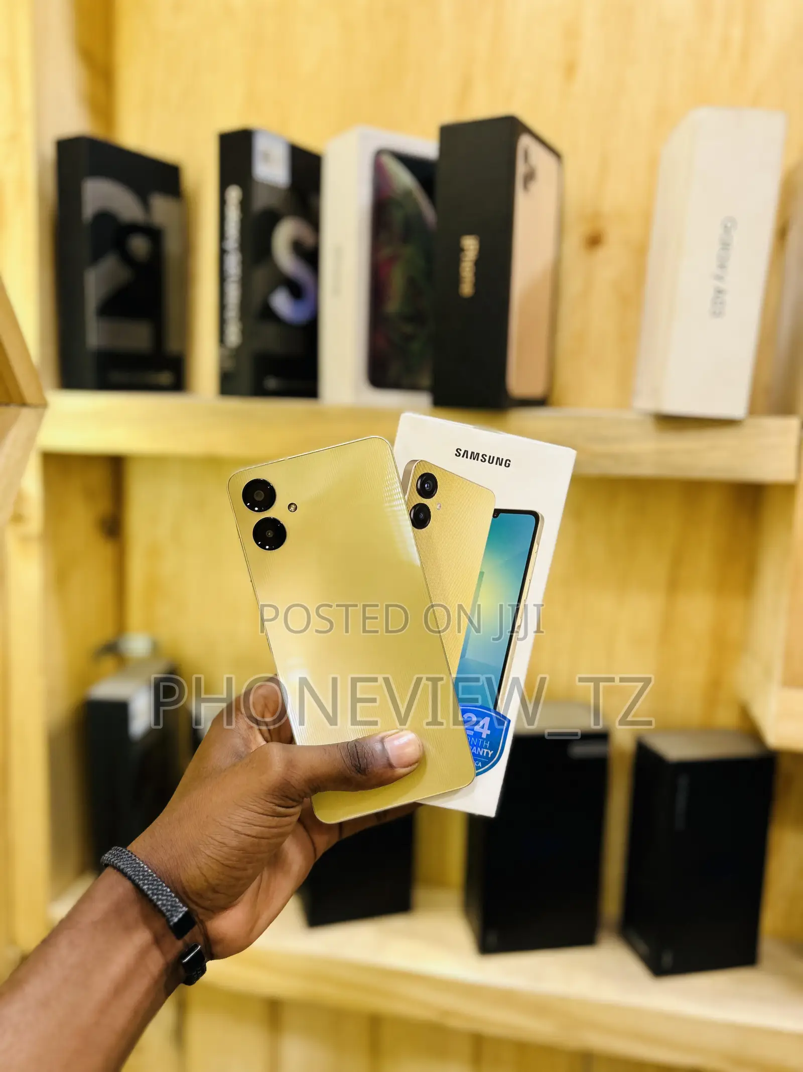 New Samsung Galaxy A06 128 GB Gold