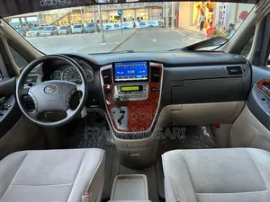 Toyota Alphard 2.4 Petrol FWD 2003 Silver