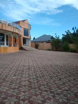 9bdrm House in Bunju Beach for rent