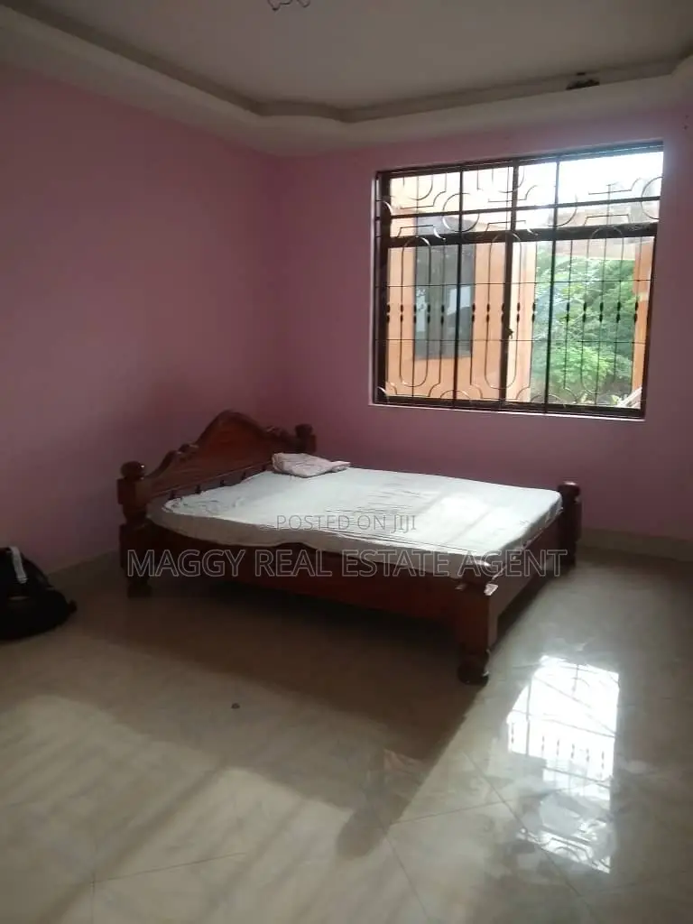 9bdrm House in Bunju Beach for rent