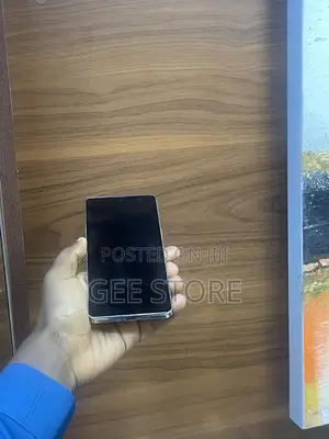 Sharp Aquos zero6 128 GB White