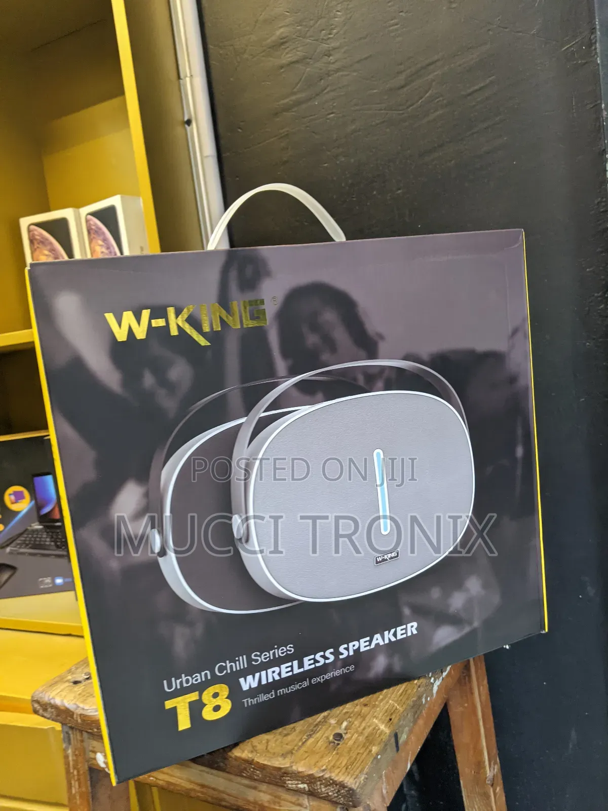 W King , T - 8