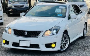 Toyota Crown 2011 White