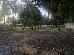 Eneo Lenye Ukubwa Wa Heka 1 Na Lobo Linauzwa Lipo Boko Beach