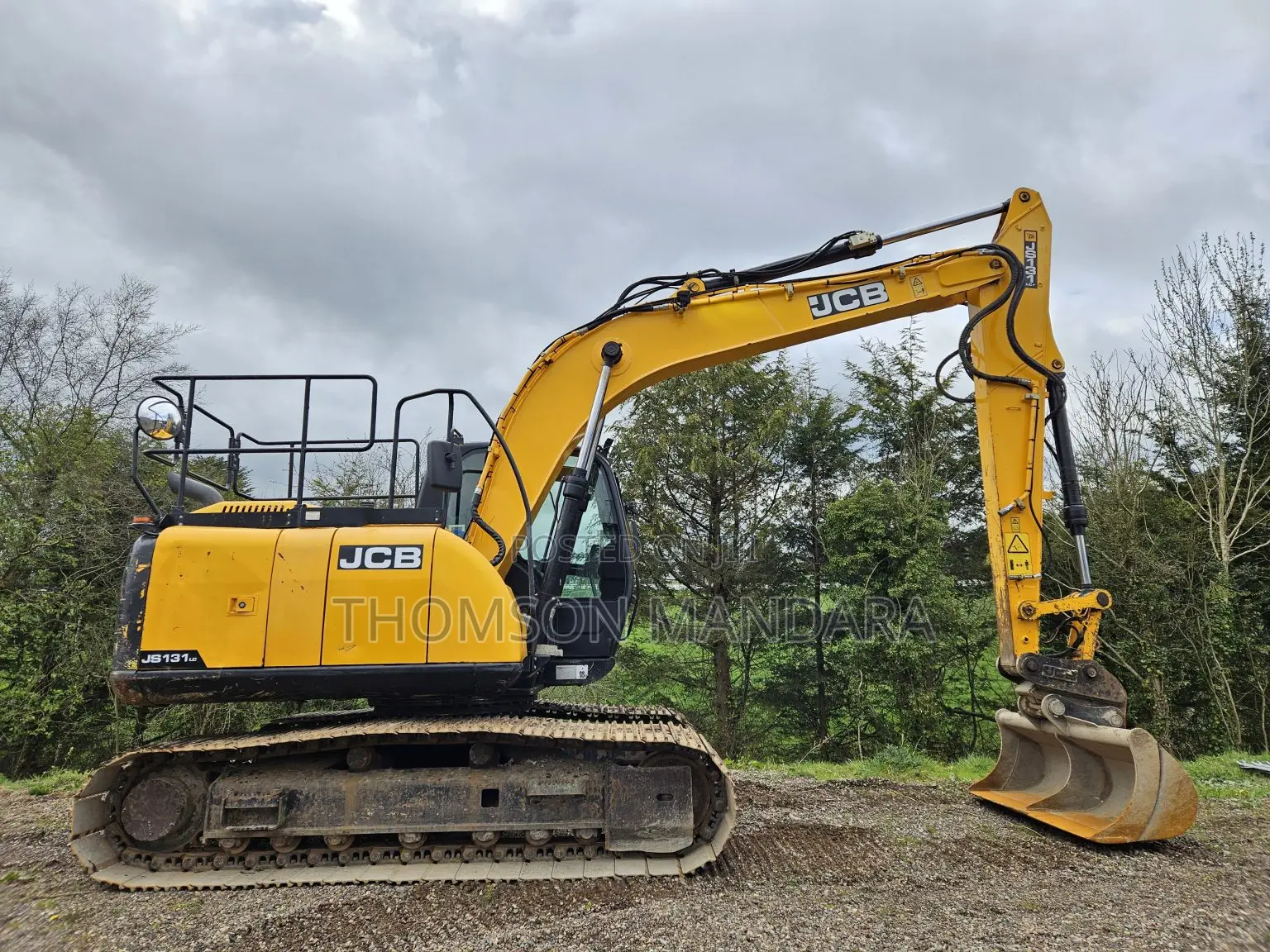 JCB Js131lc in UK