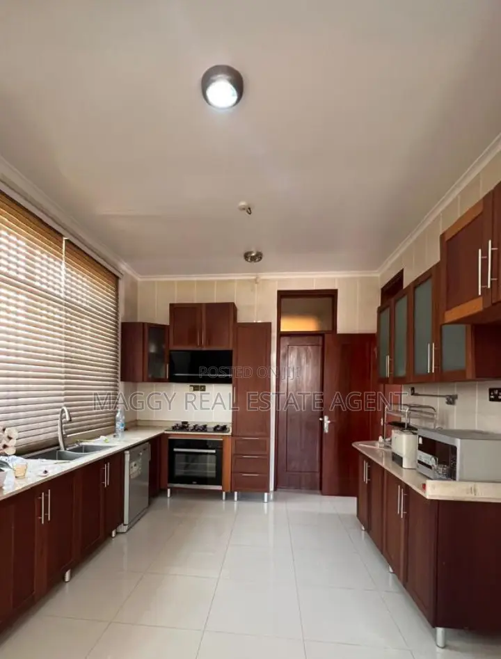 4bdrm House in Bunju Beach for rent