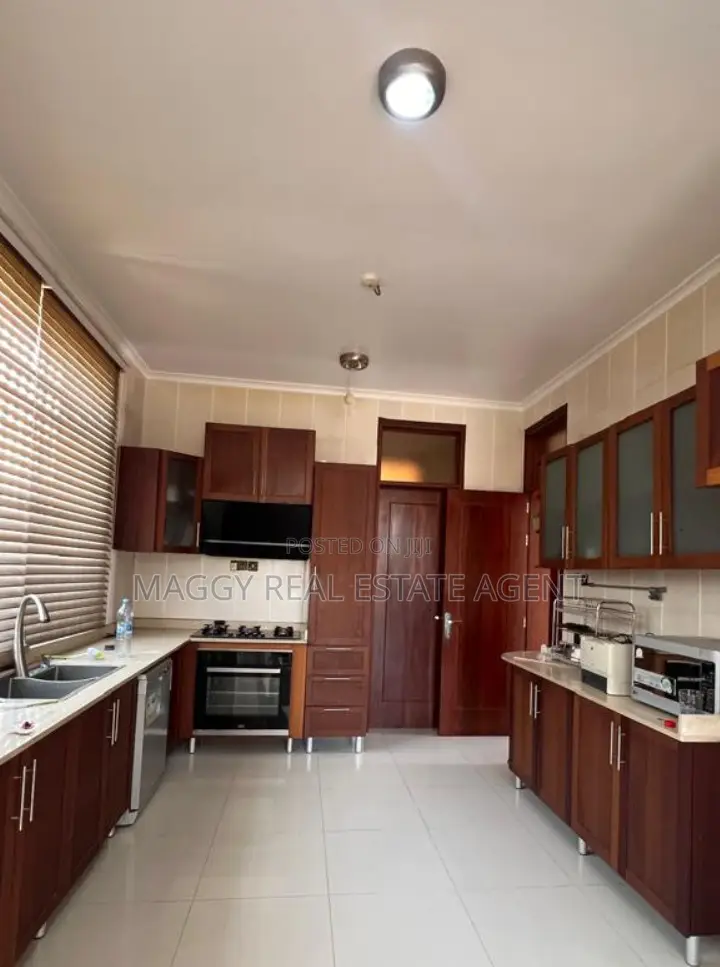 4bdrm House in Bunju Beach for rent