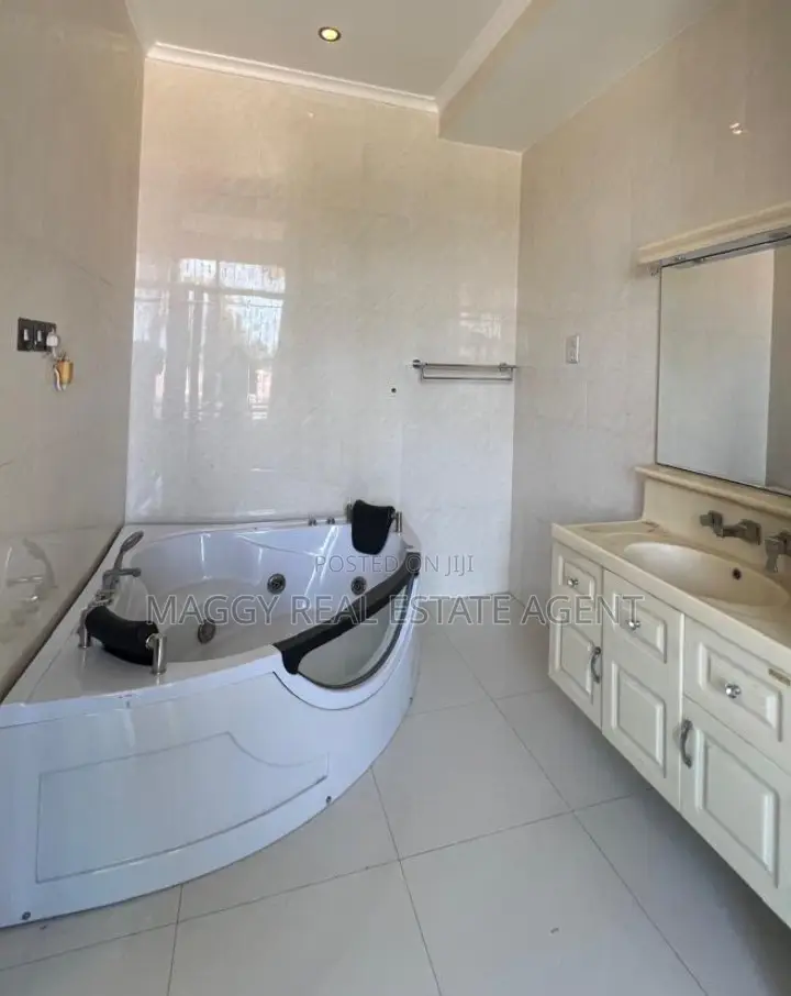4bdrm House in Bunju Beach for rent