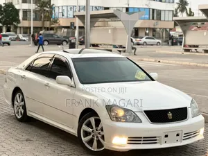 Toyota Crown 2006 White