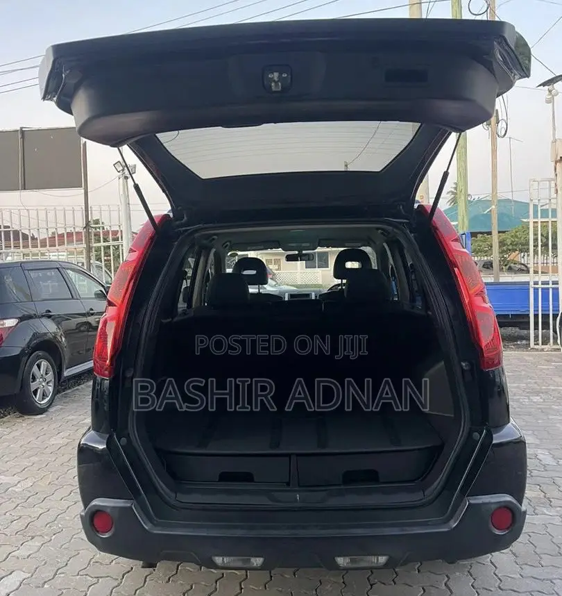 Nissan X-Trail 2010 Black