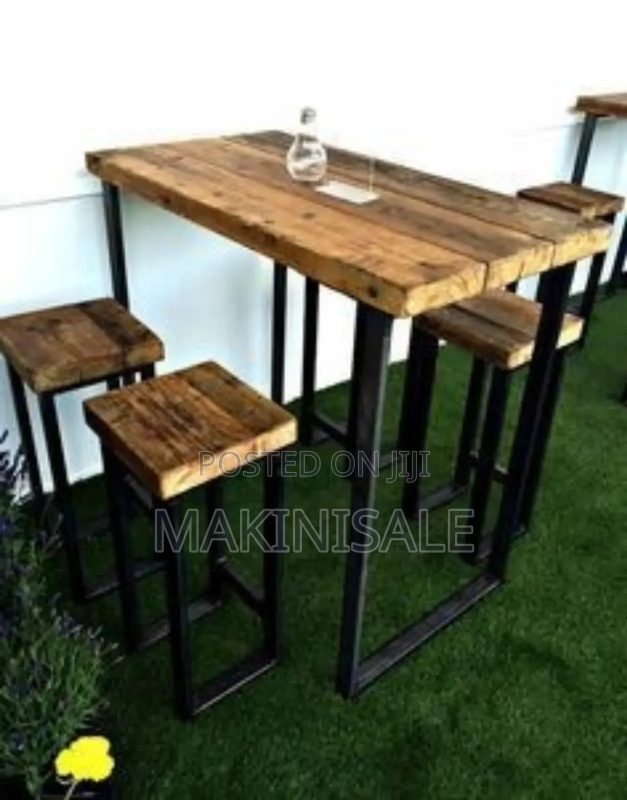 Bar Table Nzuri