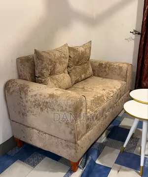 Sofa Set Ya 2:2:1:1 Rangi Ya Brown
