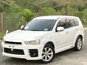 Mitsubishi Outlander 2010 White