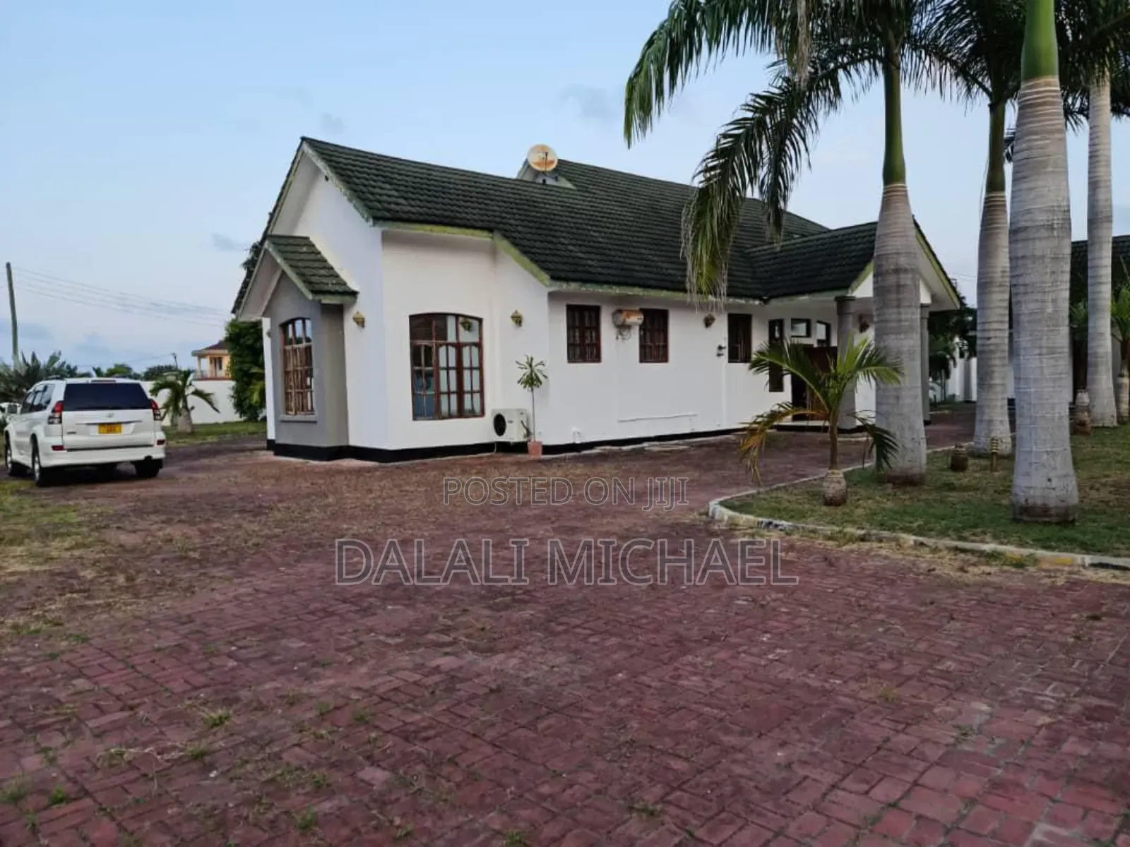 5bdrm House in Bahari Beach, Kunduchi for sale